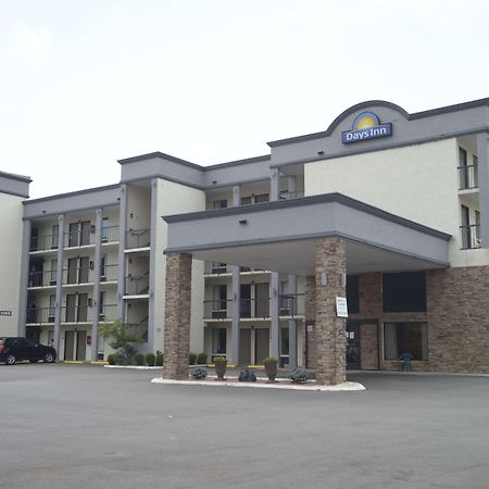 Days Inn By Wyndham Kodak/Sevierville Intrstate Smokeymntns מראה חיצוני תמונה
