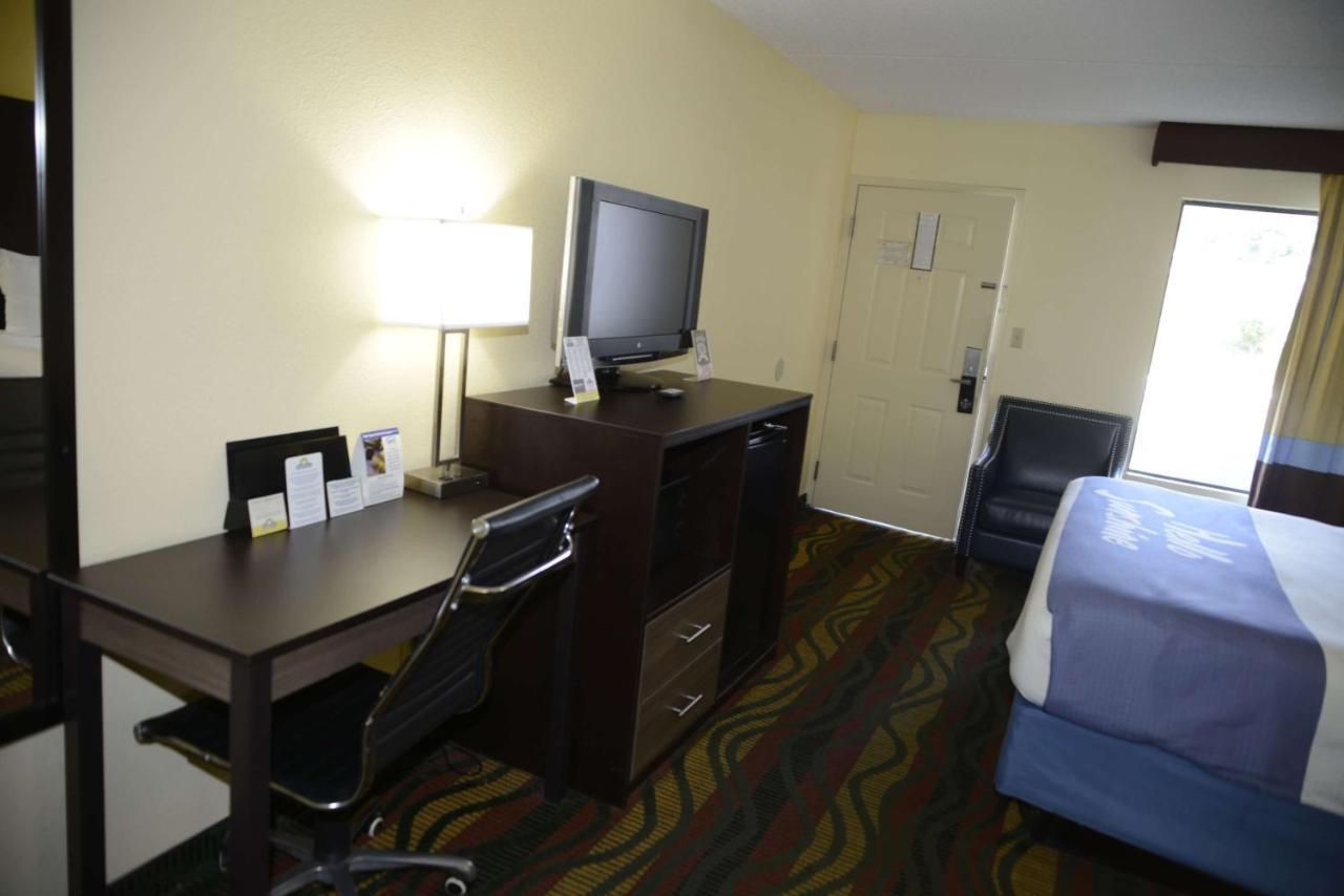 Days Inn By Wyndham Kodak/Sevierville Intrstate Smokeymntns מראה חיצוני תמונה