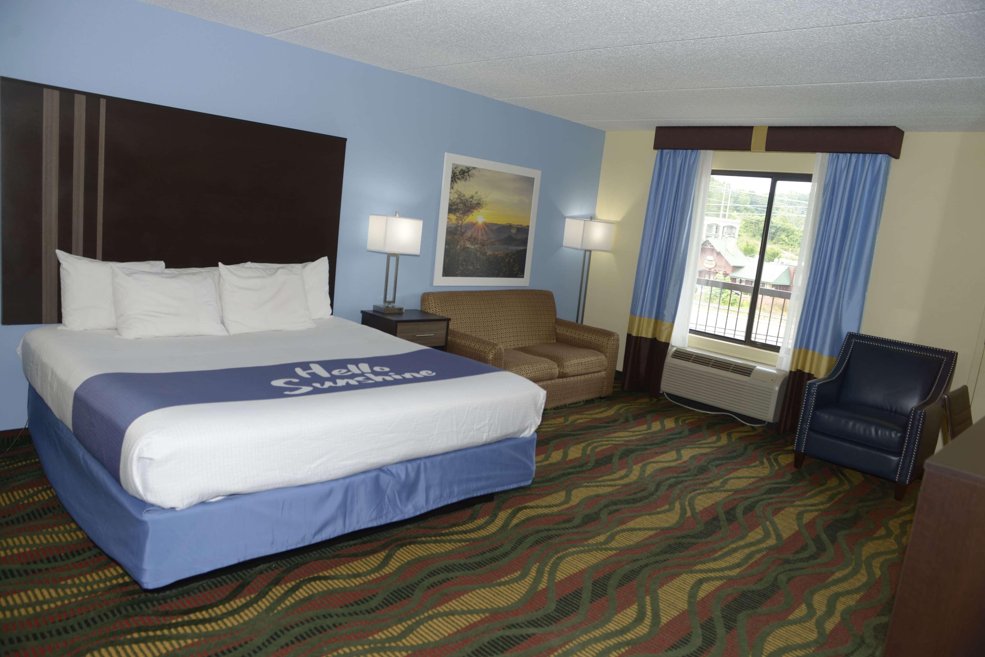 Days Inn By Wyndham Kodak/Sevierville Intrstate Smokeymntns מראה חיצוני תמונה