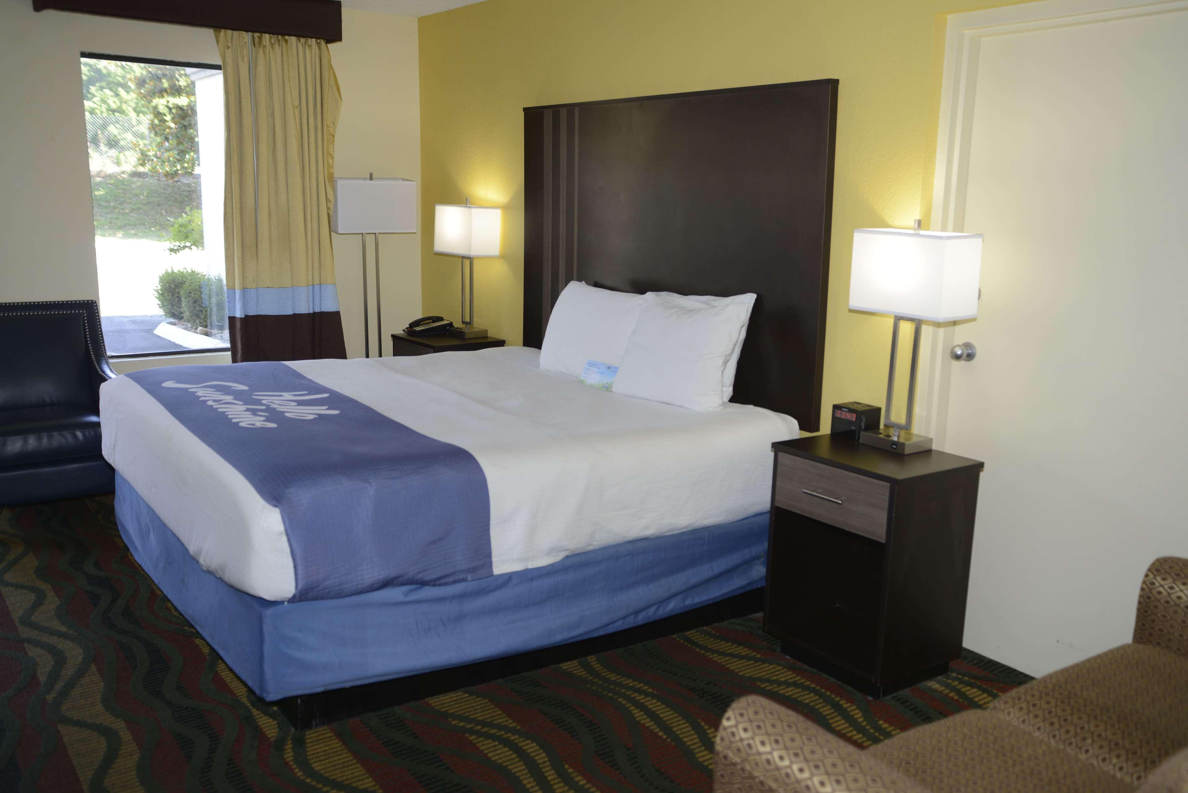Days Inn By Wyndham Kodak/Sevierville Intrstate Smokeymntns מראה חיצוני תמונה