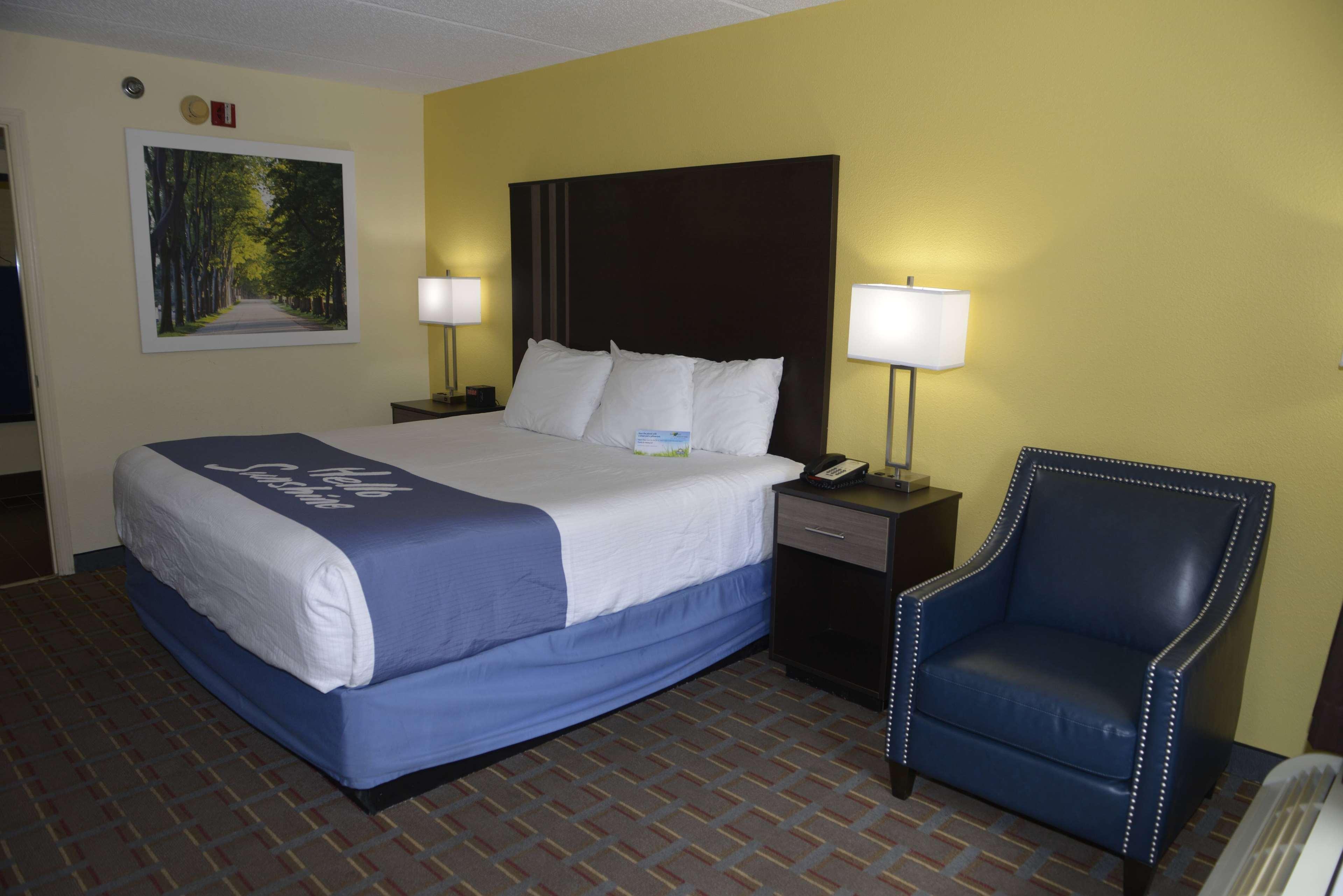 Days Inn By Wyndham Kodak/Sevierville Intrstate Smokeymntns מראה חיצוני תמונה