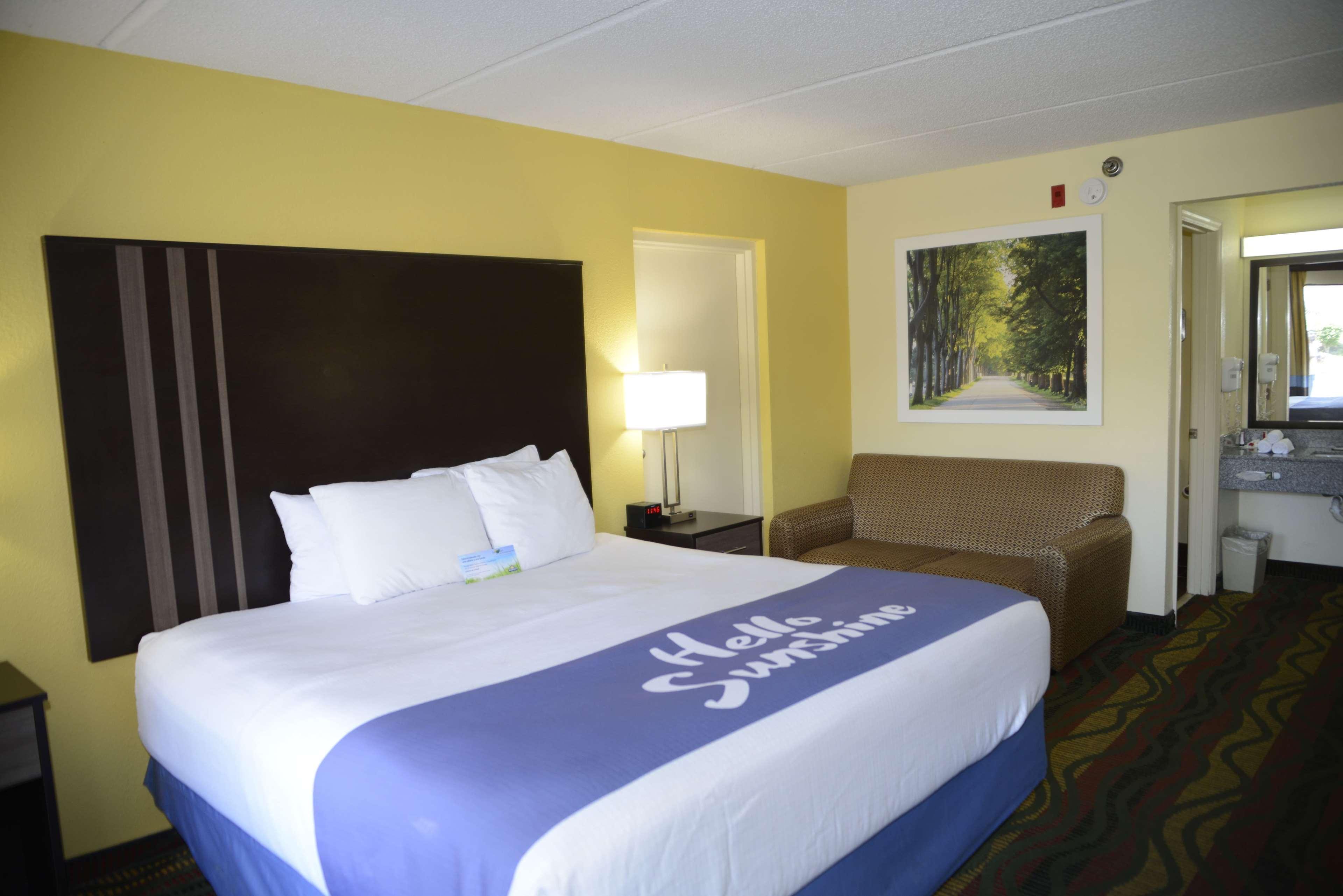Days Inn By Wyndham Kodak/Sevierville Intrstate Smokeymntns מראה חיצוני תמונה