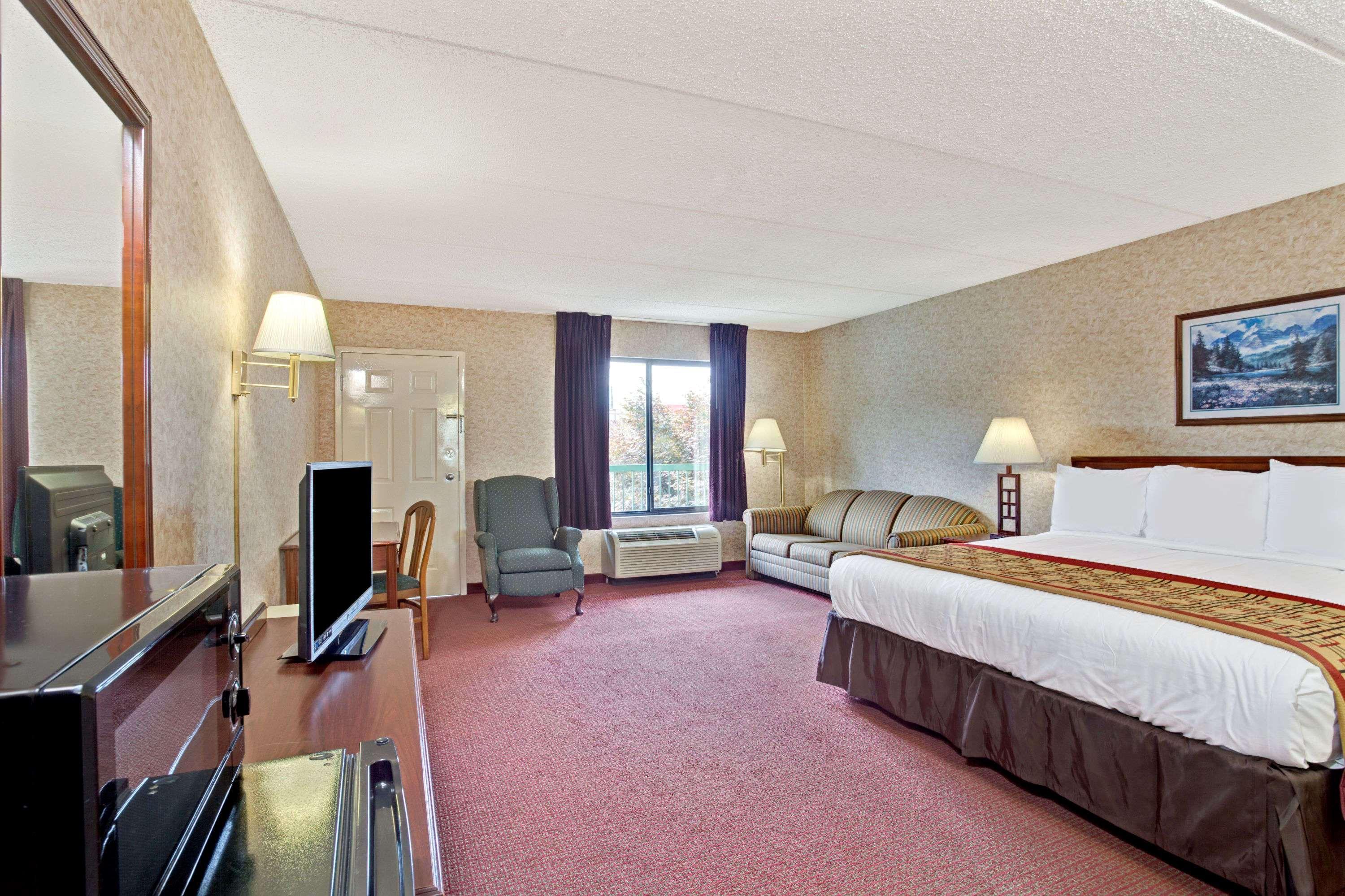 Days Inn By Wyndham Kodak/Sevierville Intrstate Smokeymntns מראה חיצוני תמונה