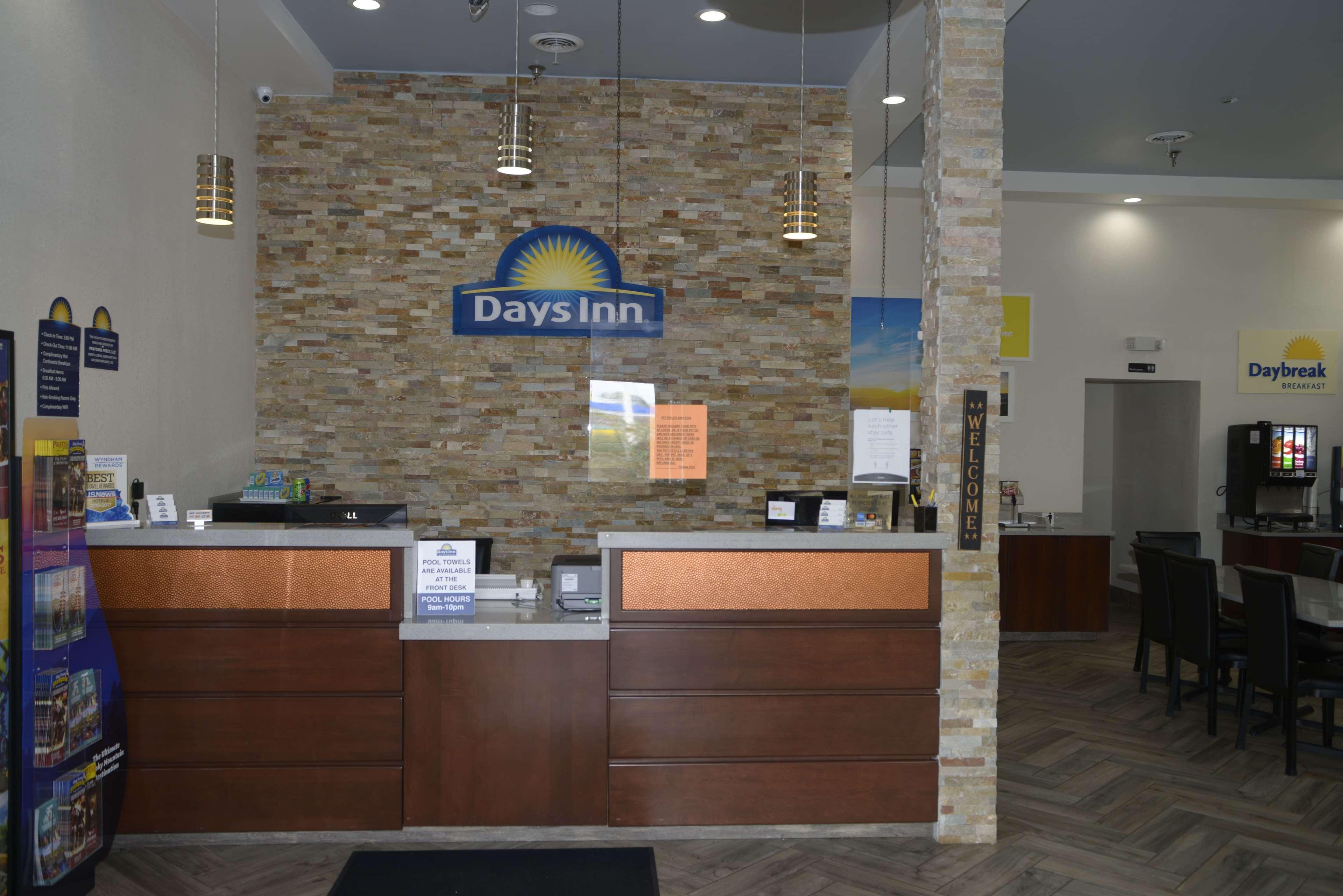 Days Inn By Wyndham Kodak/Sevierville Intrstate Smokeymntns מראה חיצוני תמונה