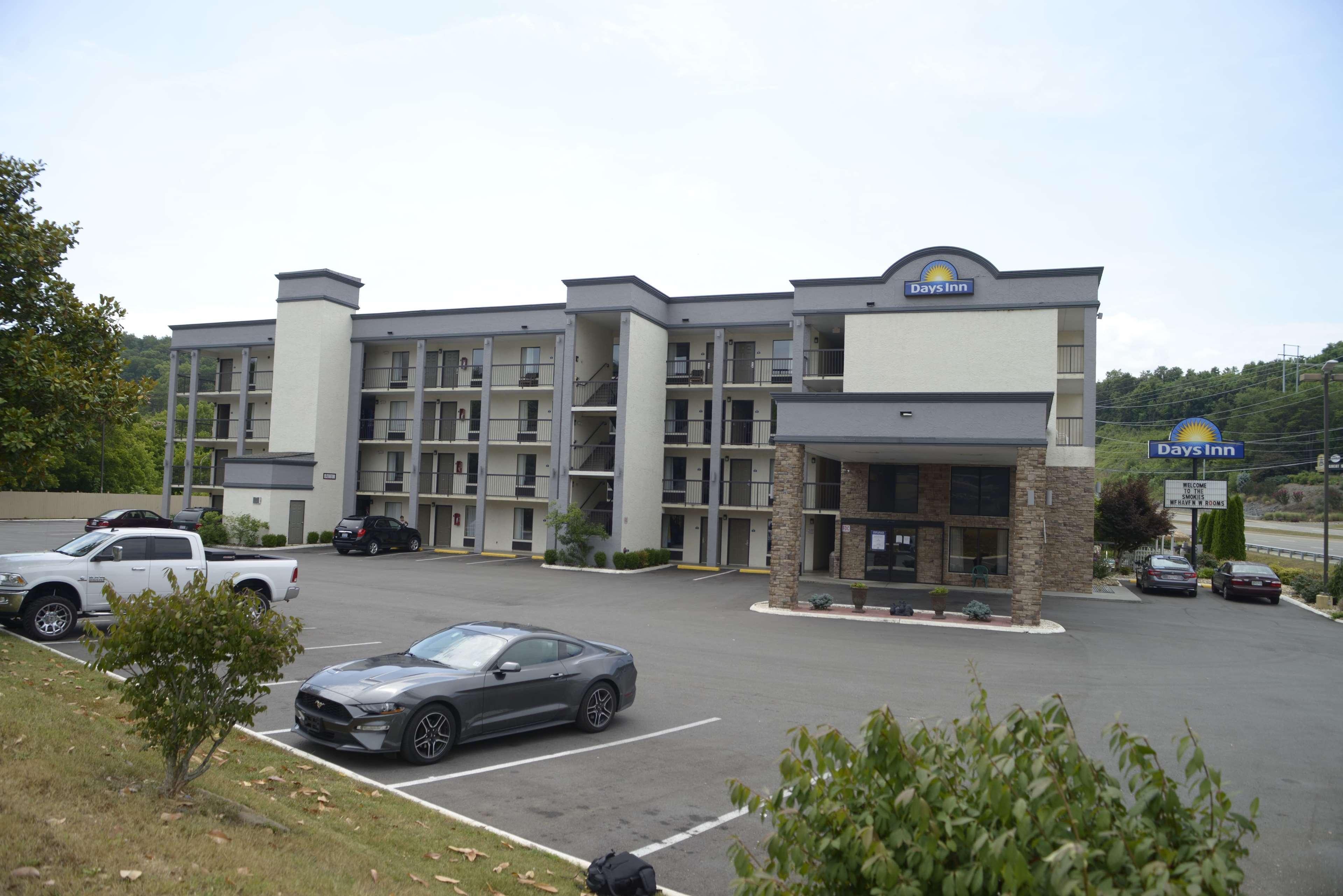 Days Inn By Wyndham Kodak/Sevierville Intrstate Smokeymntns מראה חיצוני תמונה