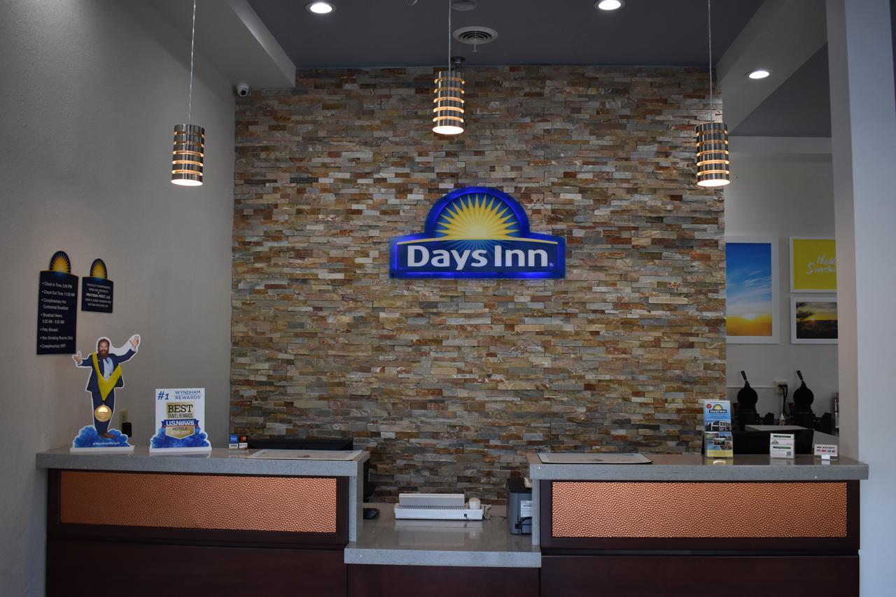 Days Inn By Wyndham Kodak/Sevierville Intrstate Smokeymntns מראה חיצוני תמונה