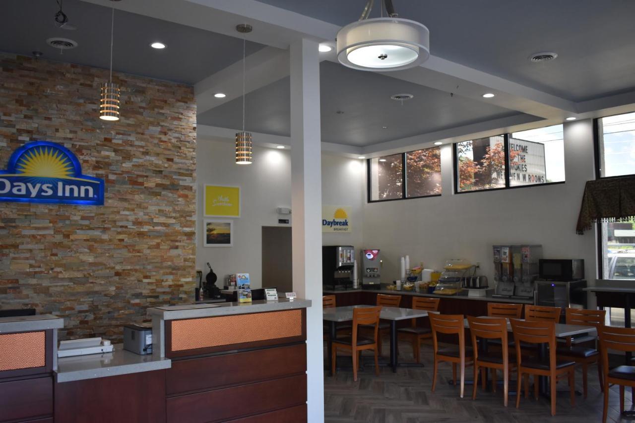 Days Inn By Wyndham Kodak/Sevierville Intrstate Smokeymntns מראה חיצוני תמונה